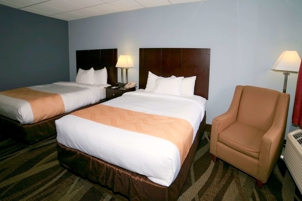 Quality Inn Downtown Helen, GA 18/37