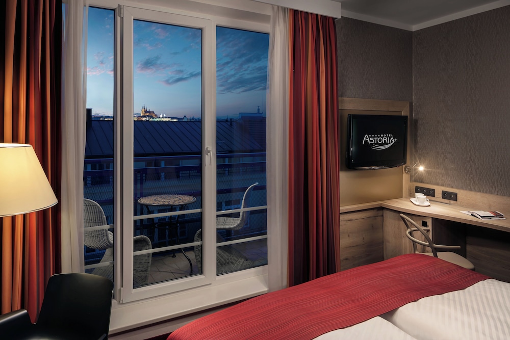 Astoria Hotel 27/56