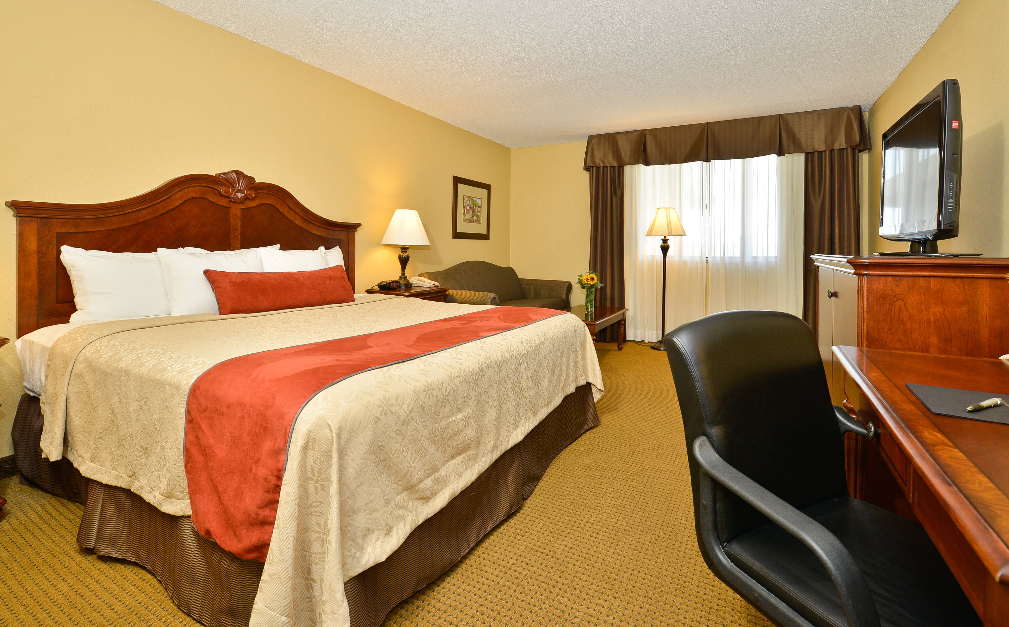 Best Western Plus Dubuque Hotel and Conference Center 6/33