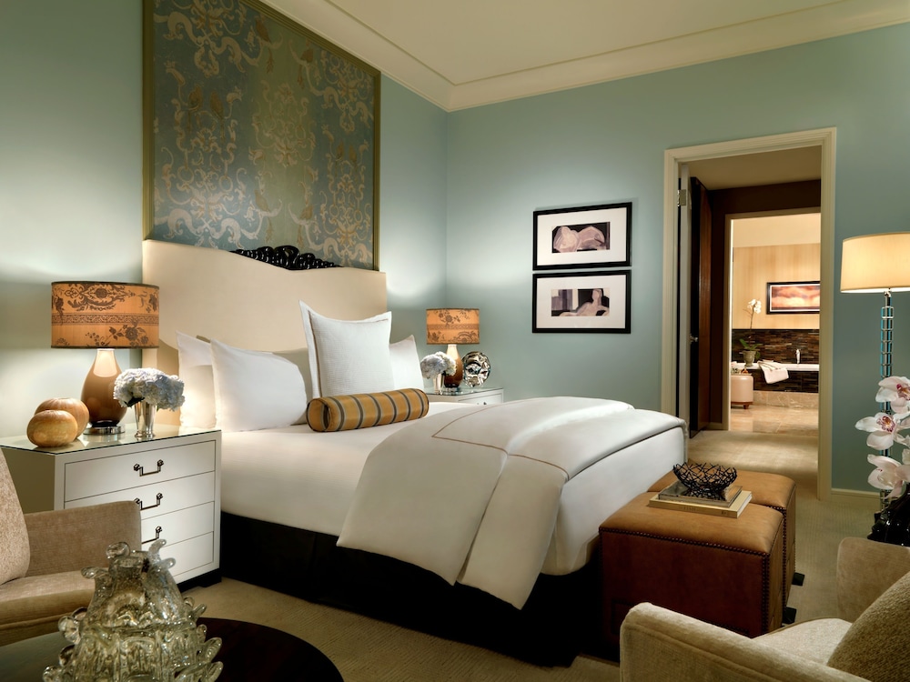 Trump International Hotel Las Vegas 20/83