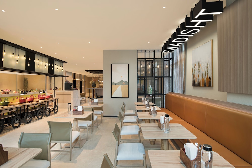 Ibis Mumbai BKC 67/75
