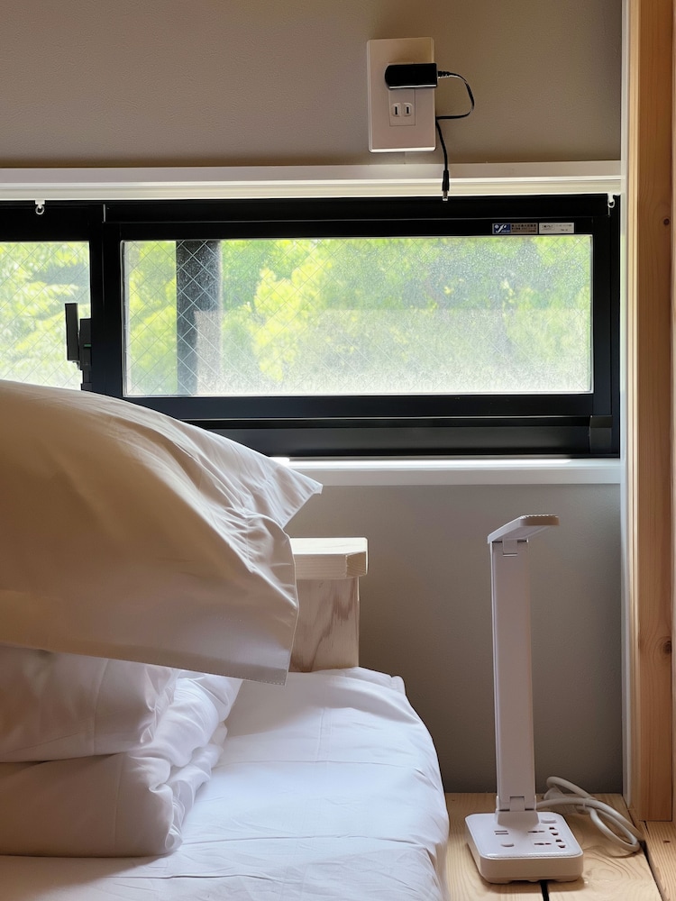FEMALE DORM, FEMALE ONLY, ECONOMY, SHARED BATHROOM