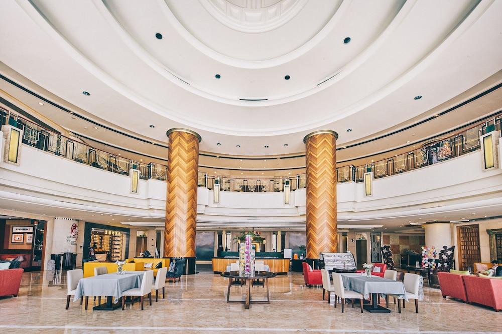 Renaissance Pudong 34/41