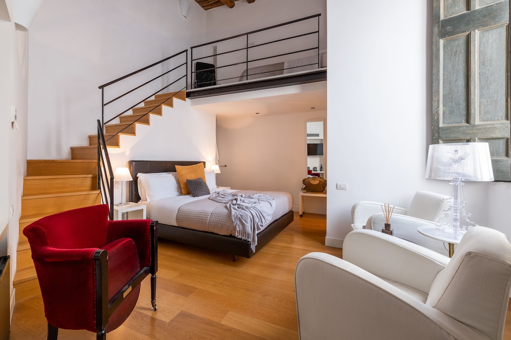 COMFORT, SUITE
