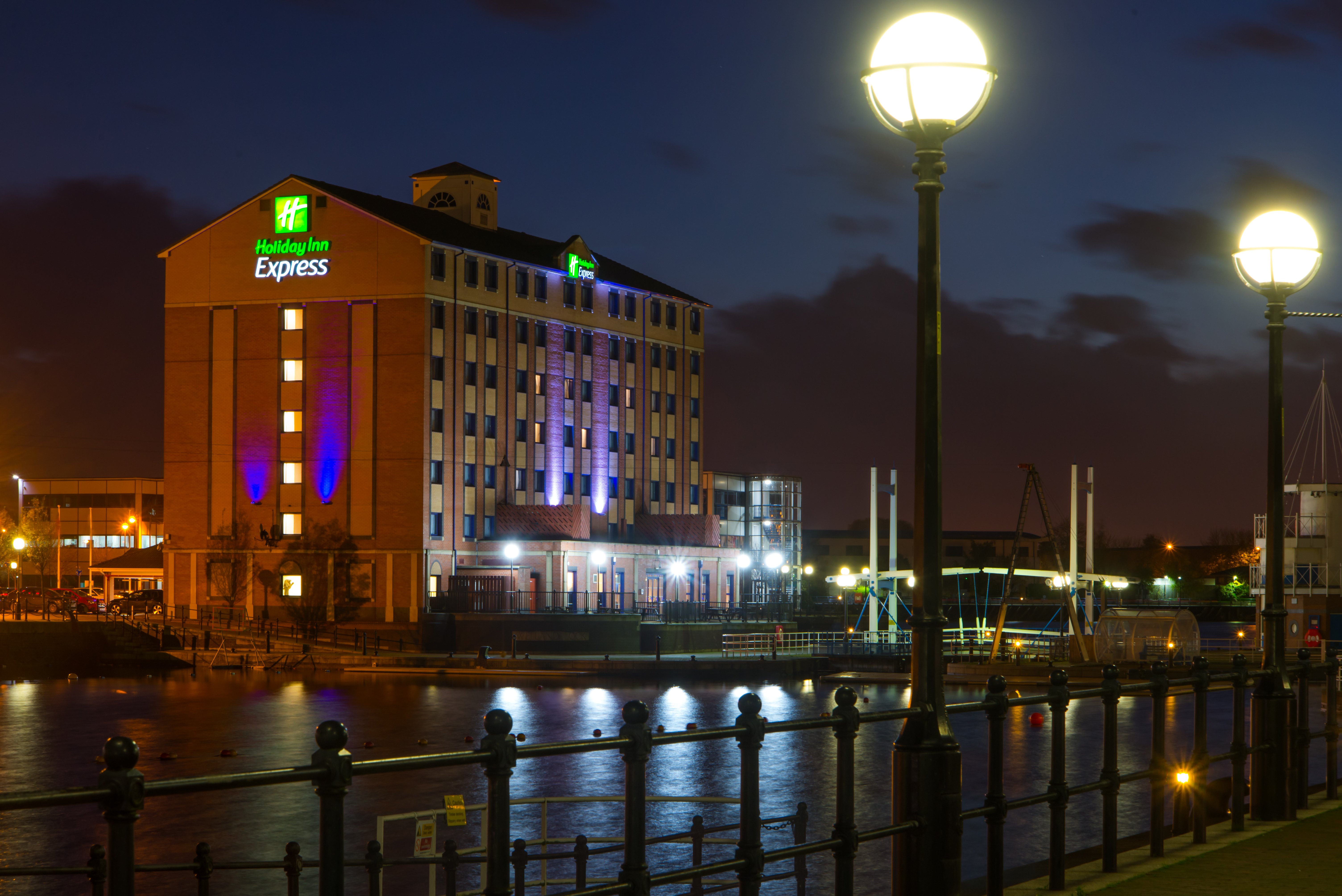 ホリデイ・イン エクスプレス マンチェスター - サルフォード キーズ(Holiday Inn Express Manchester - Salford Quays) 写真1