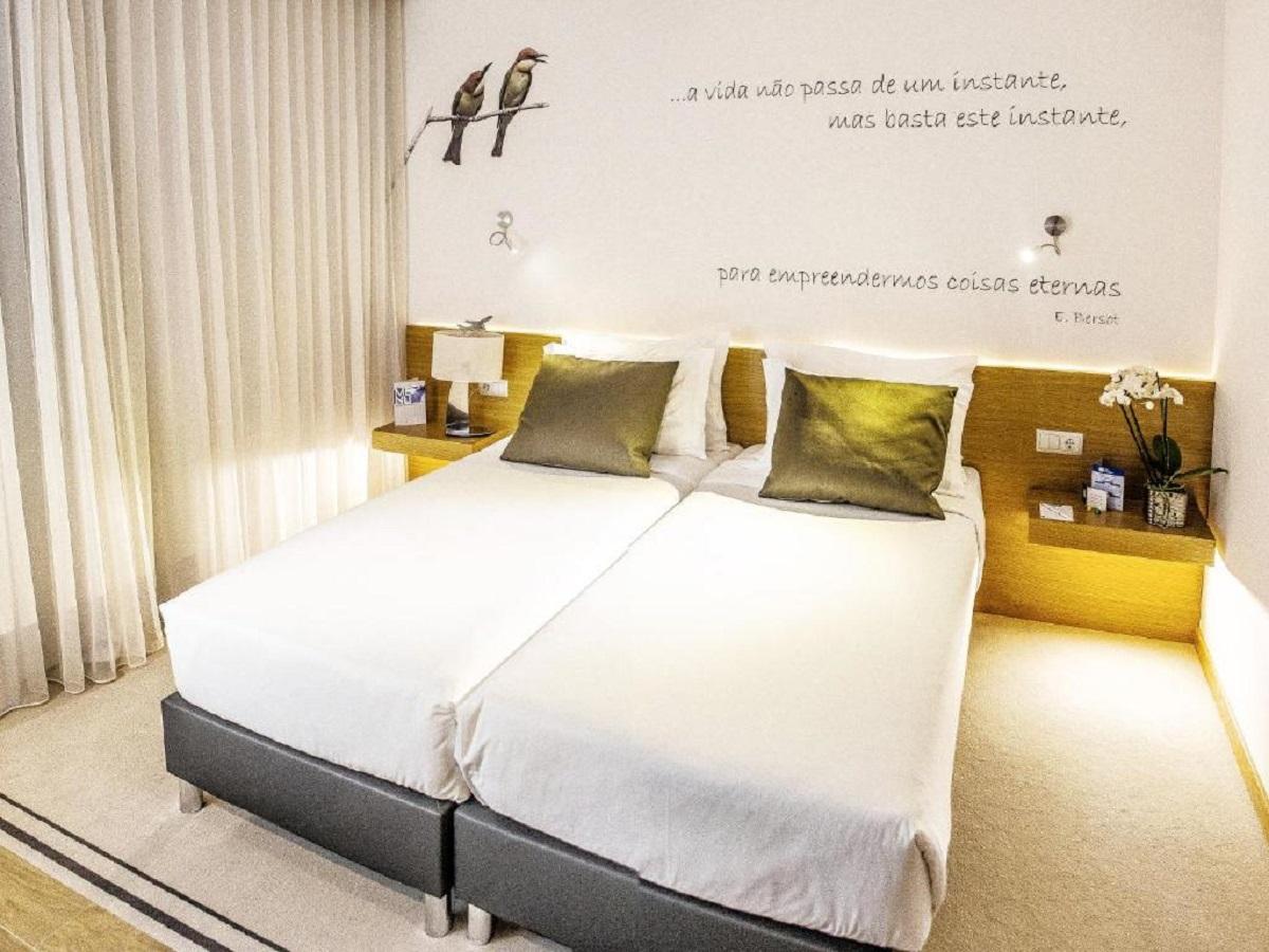 Room, Twin Beds