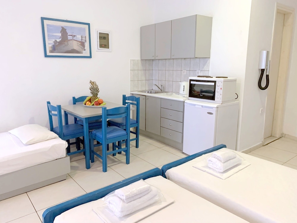 Kassavetis Center Hotel Studios and Apartments 38/61