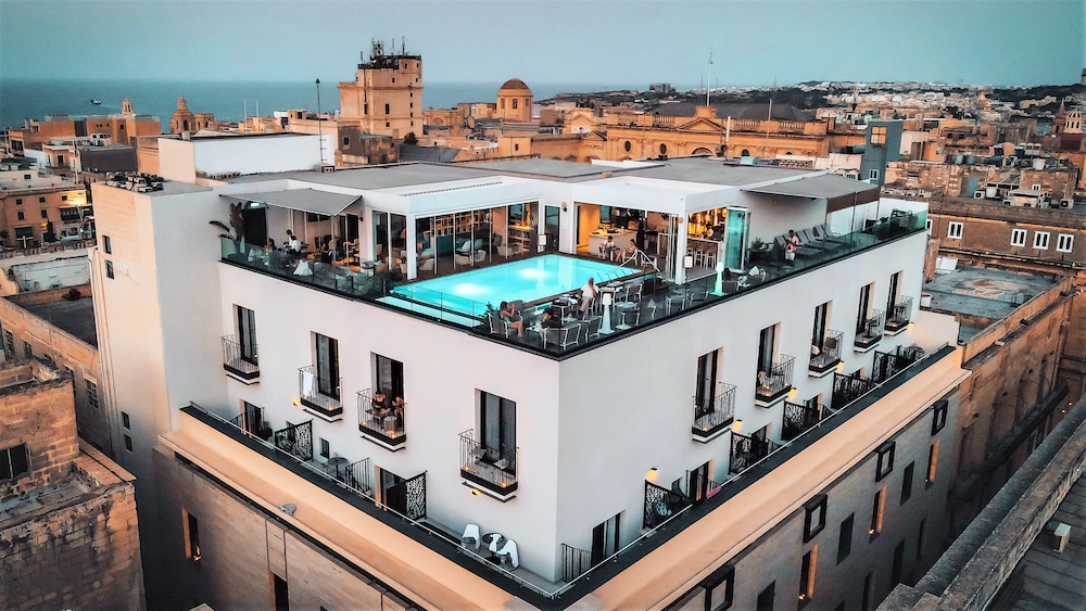 EMBASSY VALLETTA 2/63
