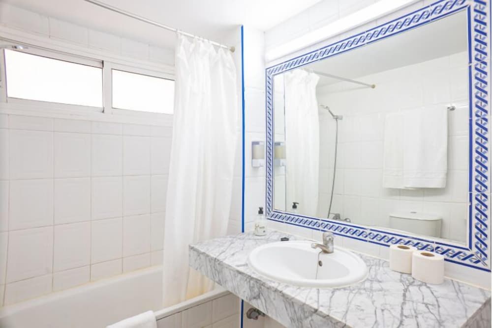 El Velero Apartments 22/26