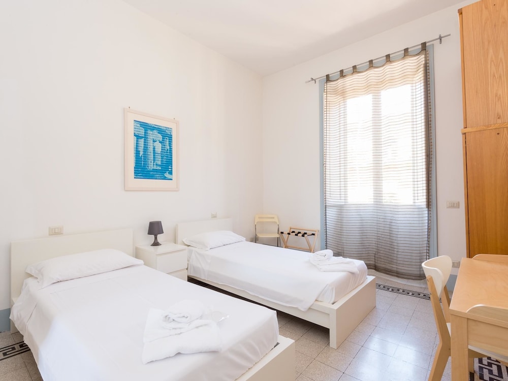 RSH Vatican Comfortable Sunny Apartment 7/34