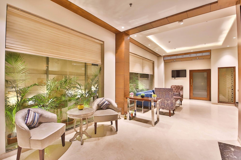 Hotel Sumaditya 22/35