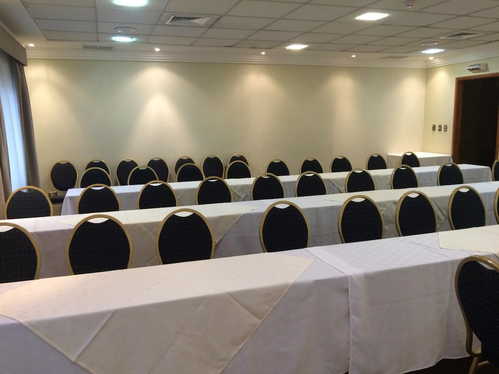 Hotel Diego de Almagro Valdivia 33/34