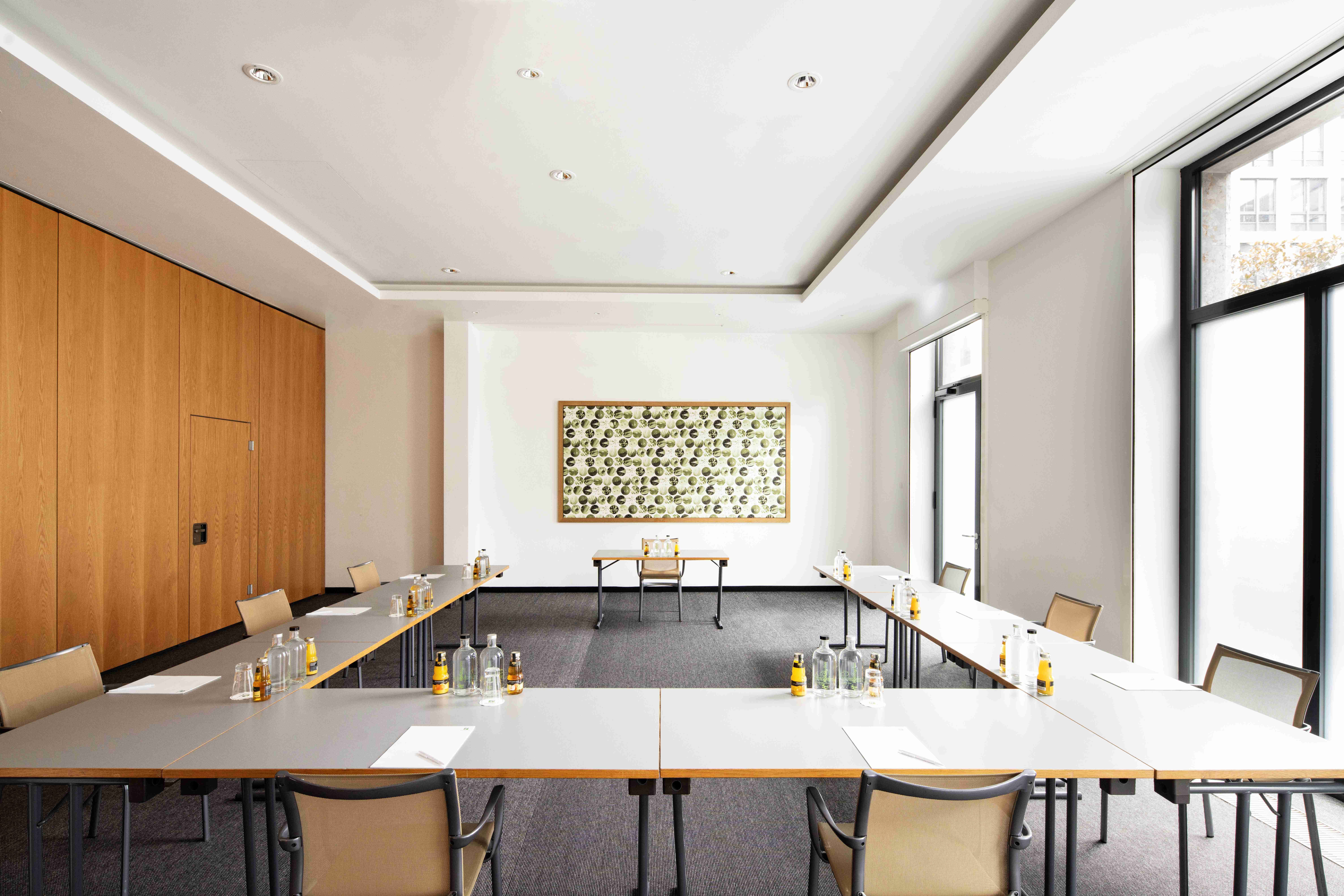 HOLIDAY INN FRANKFURT ALTE OPER 66/75