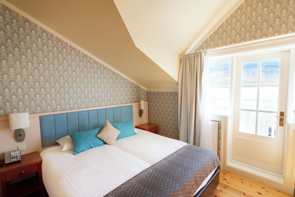 Fosshotel Eastfjords 10/50