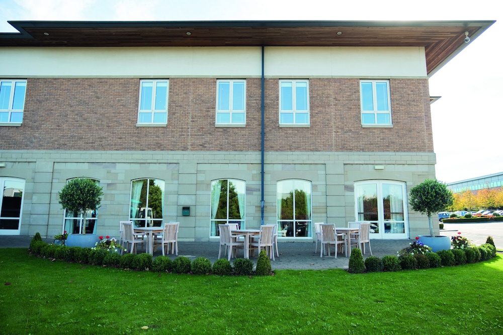 Thorpe Park Hotel And Spa 2/69
