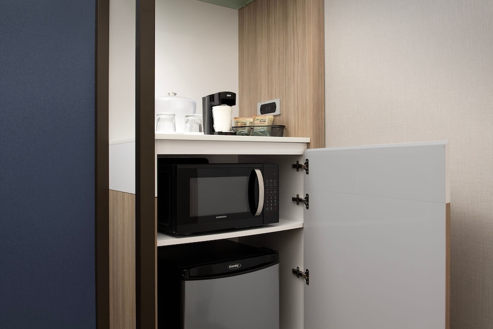 SpringHill Suites by Marriott Fayetteville I 95 33/42