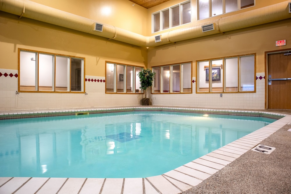 North Country Inn & Suite 25/44