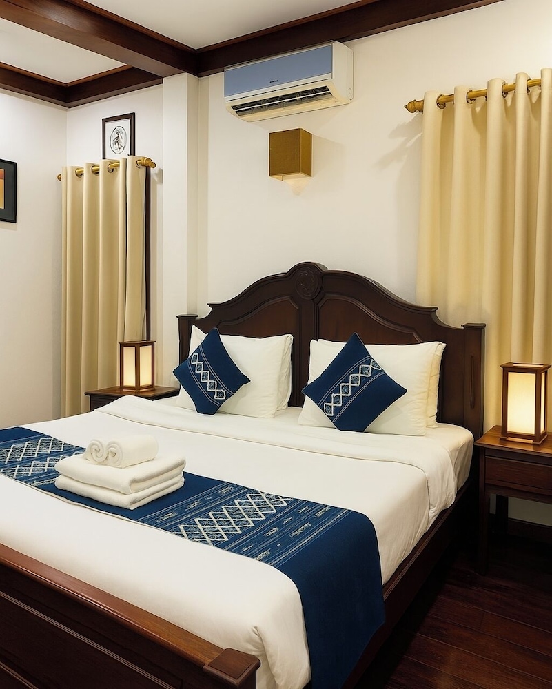 DELUXE, DOUBLE BED