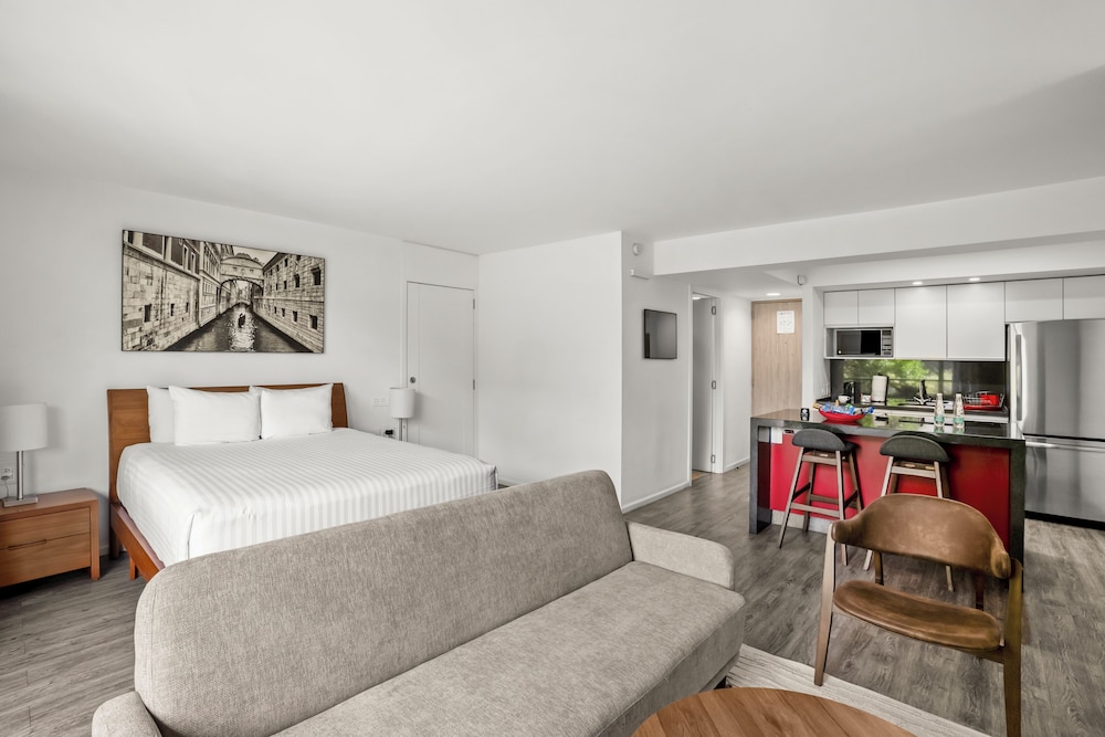 جناح ديلوكس بسرير كوين مع أريكة، Armonik Suites 7/10