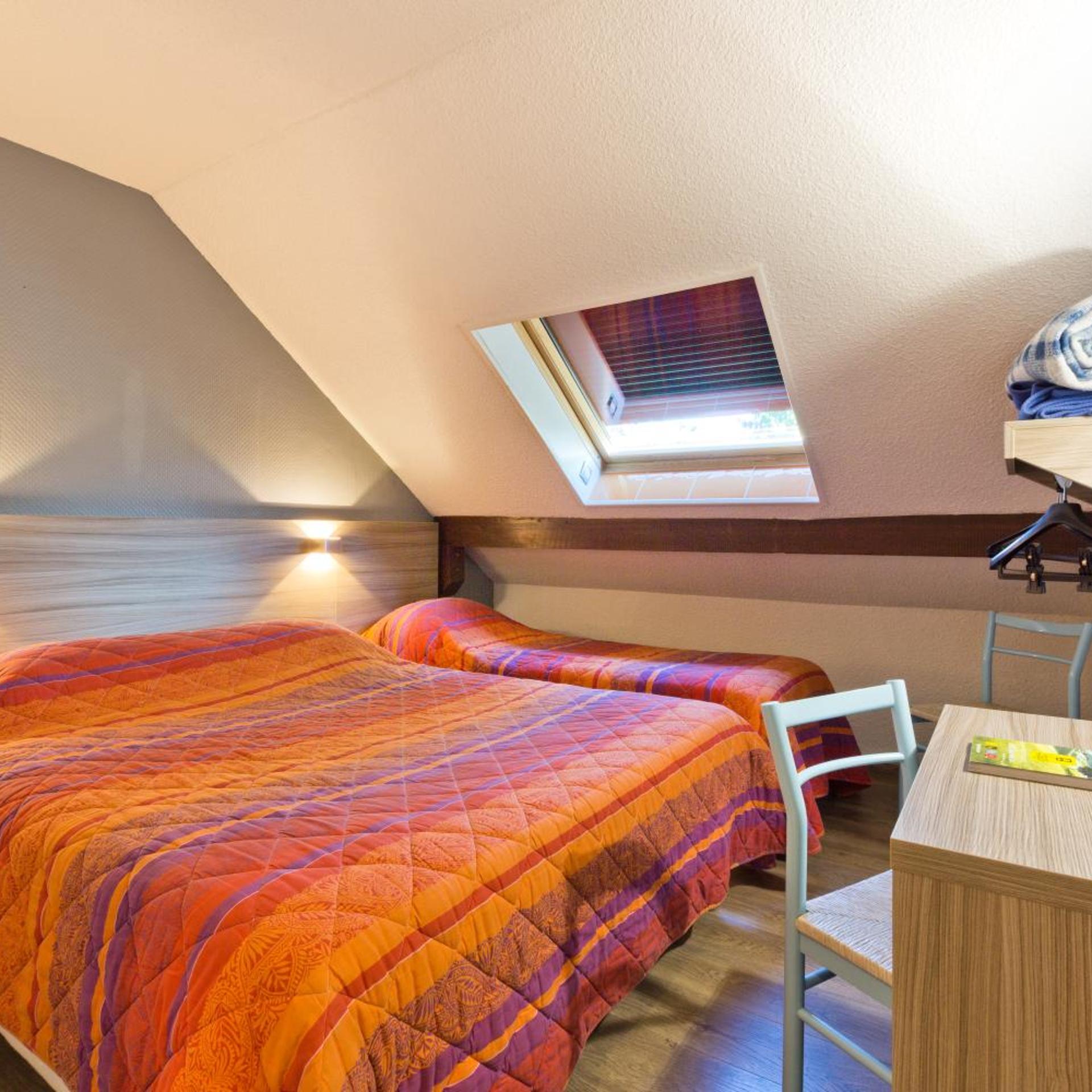 غرفة عائلية، Logis Albhotel Grill 4/9