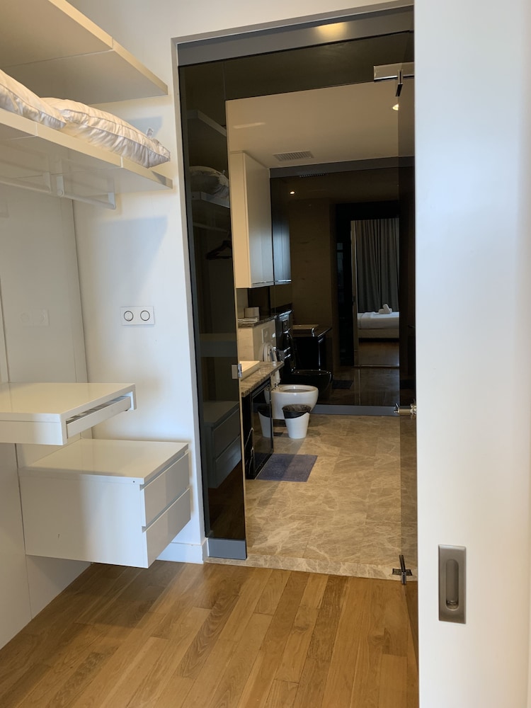 Platinum Service Suite at The Face 24/68
