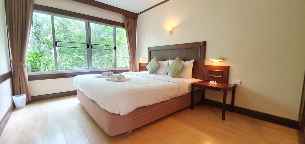 Isle Beach Resort 24/65