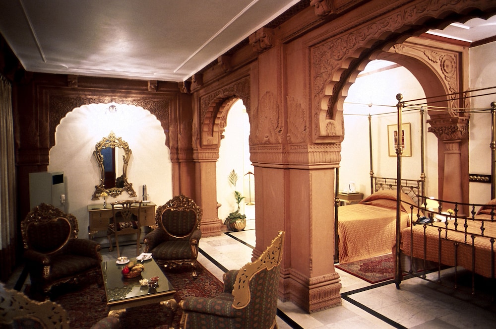 Laxmi Niwas Palace 47/65
