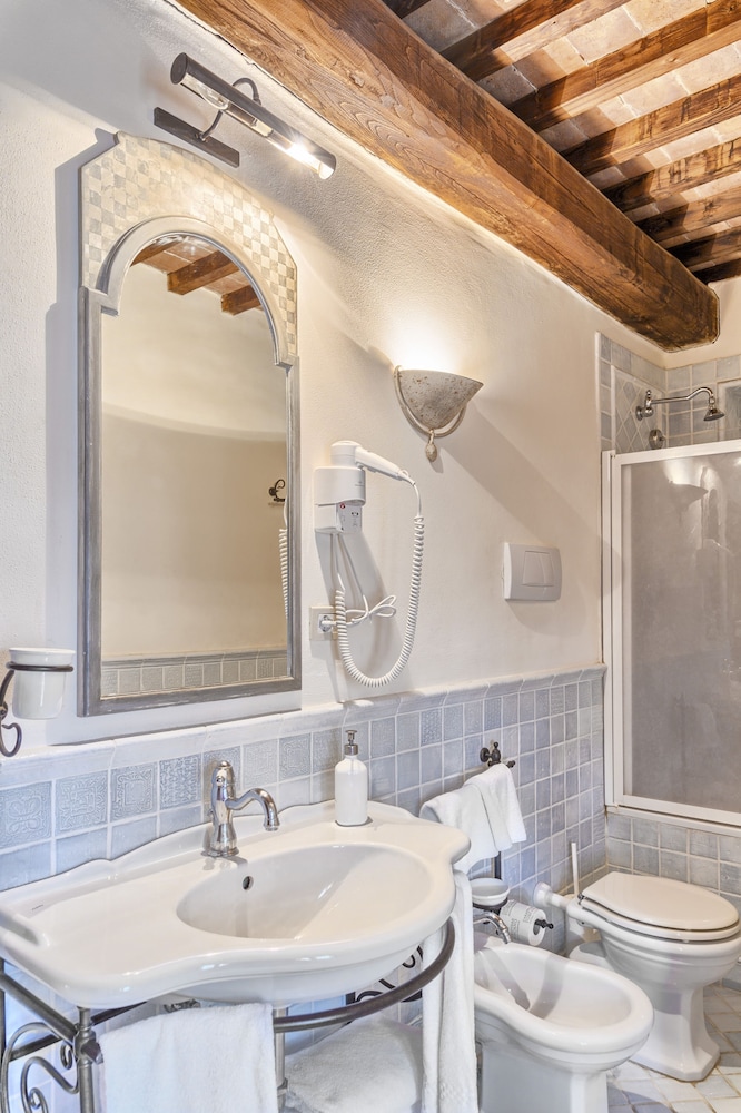 Borgo Di Pietrafitta Relais 71/74
