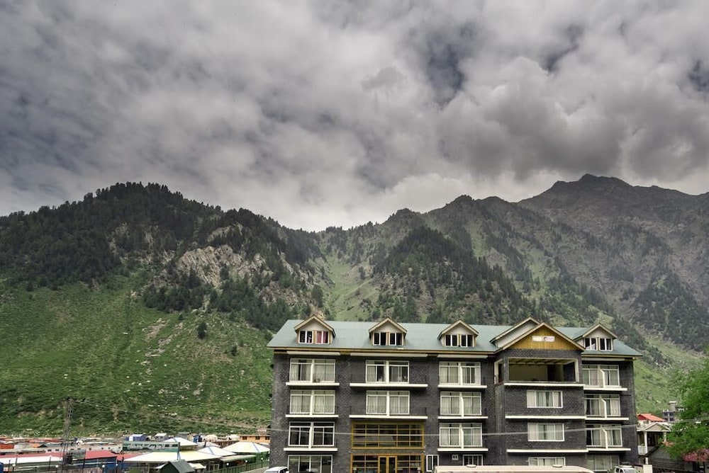 Hotel One Naran 5/19
