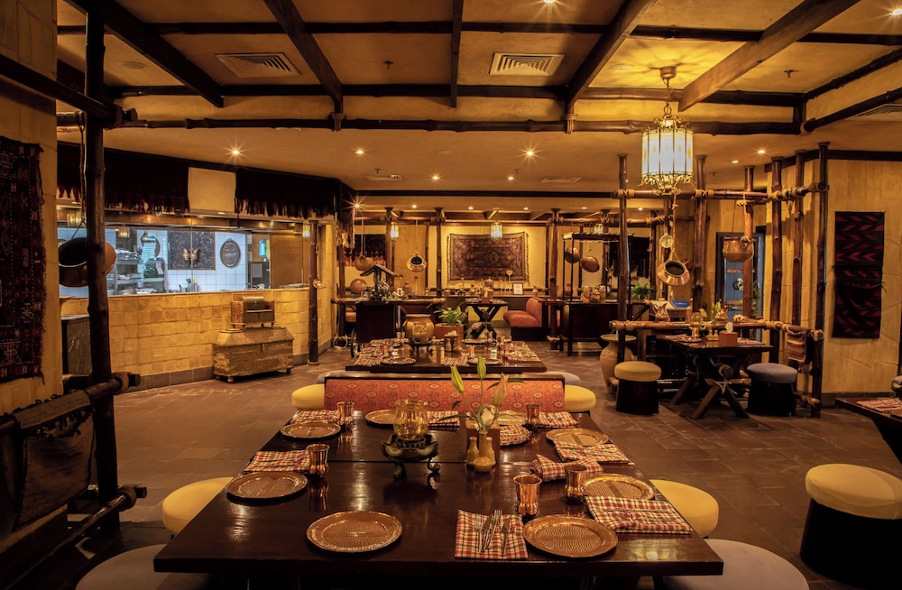 restaurant cafeteria