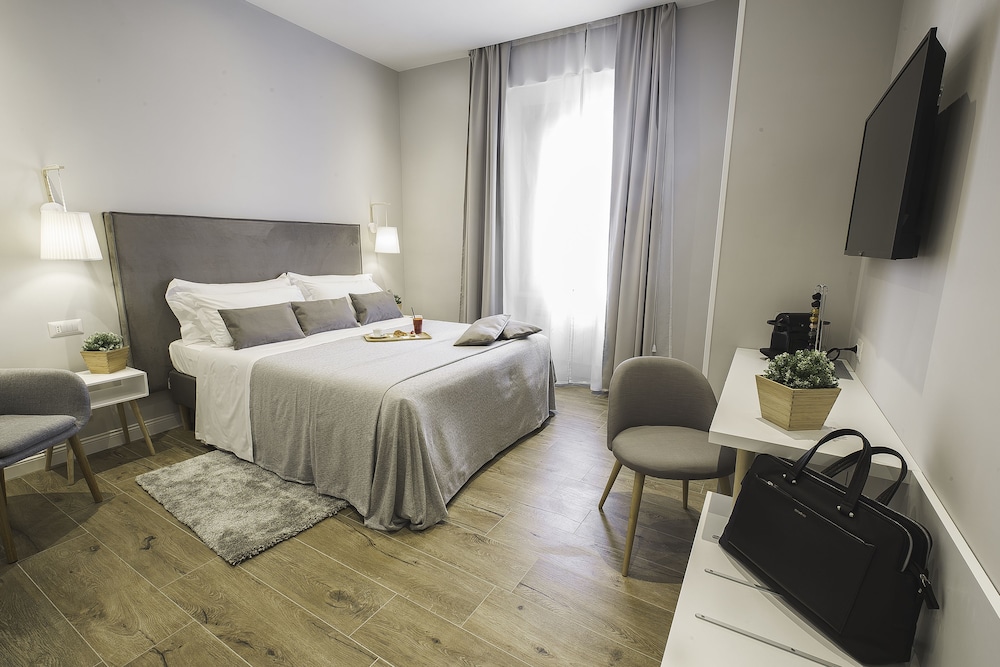 Colonna Luxury Suites 14/29