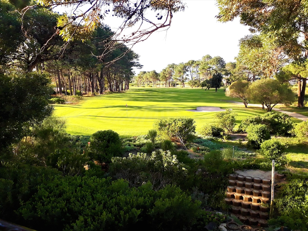 Hermanus Lodge on the Green 67/72