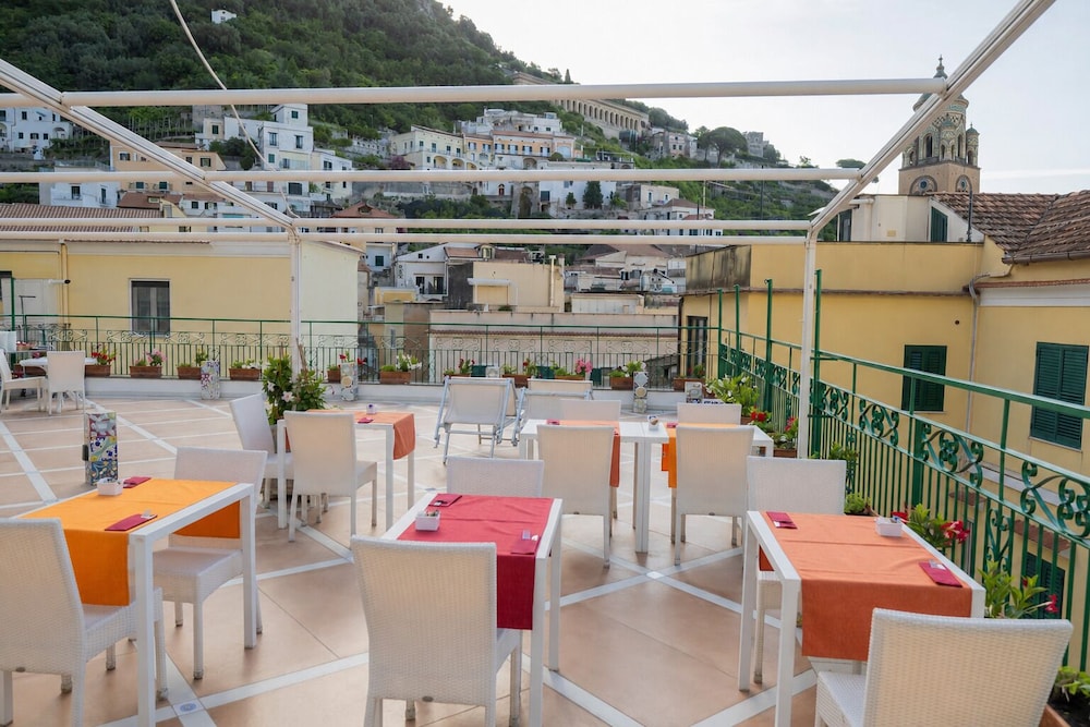 Hotel Amalfi 59/79