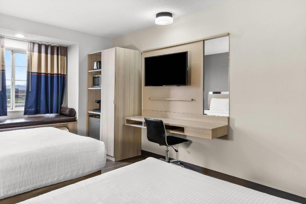 ROOM, 2 DOUBLE BEDS