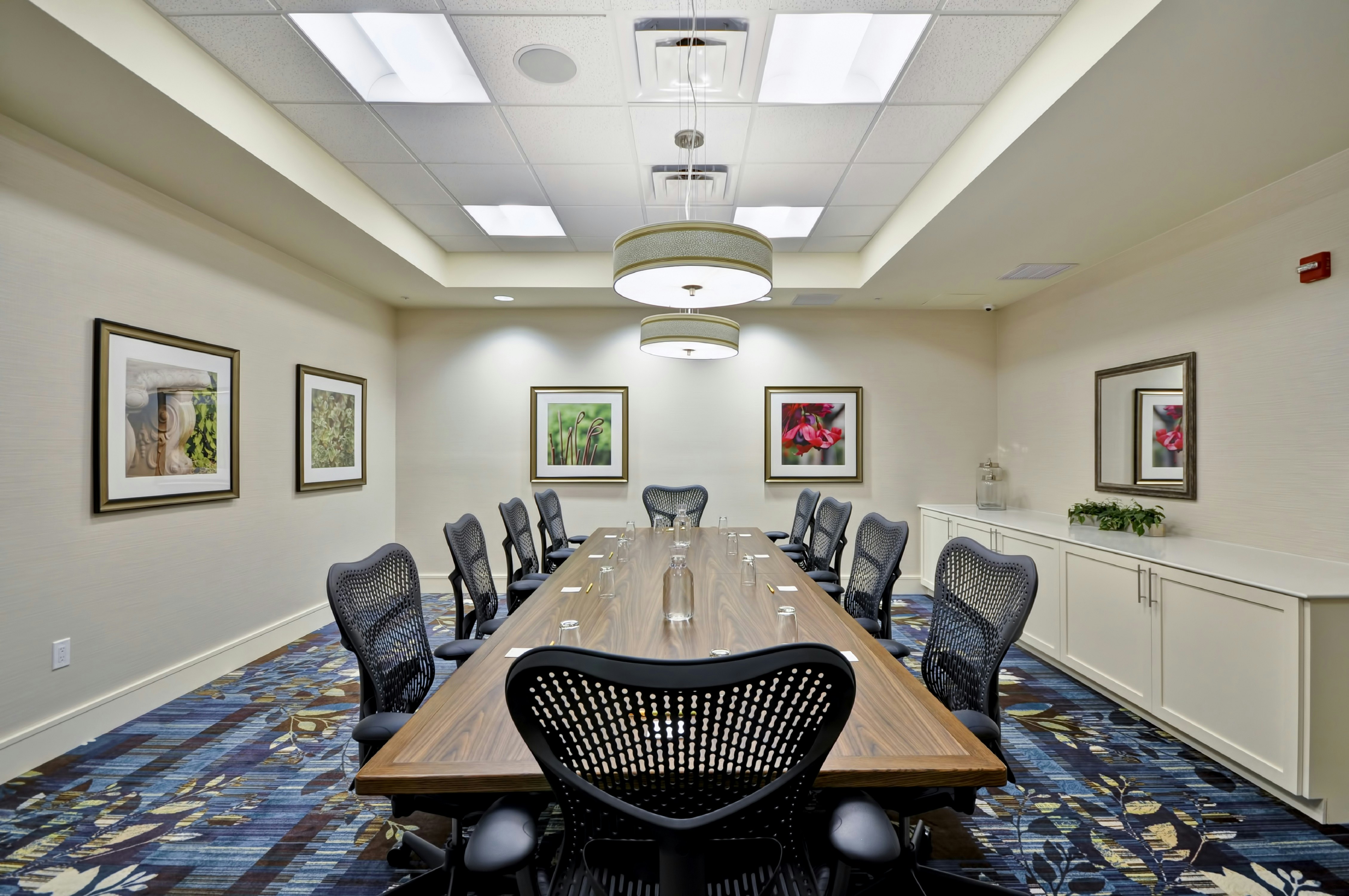 Hilton Garden Inn Detroit Troy 73/79