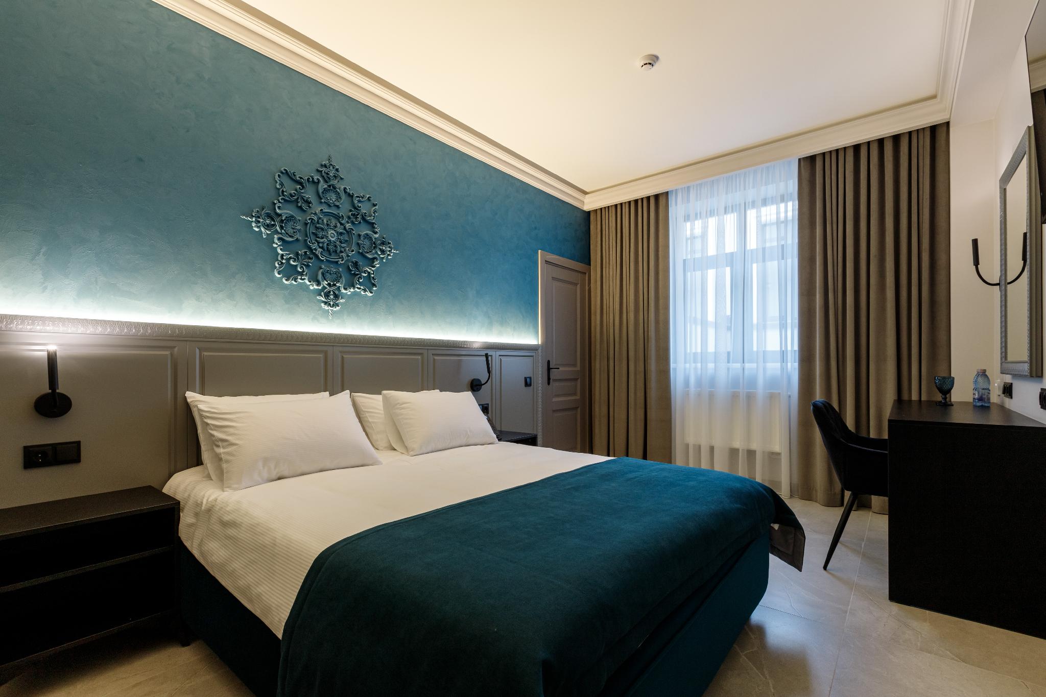 Room, Double Bed