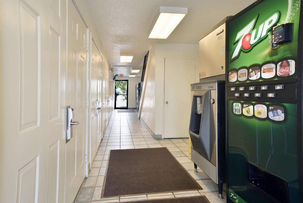 Motel6 Saint Joseph, MO 18/57