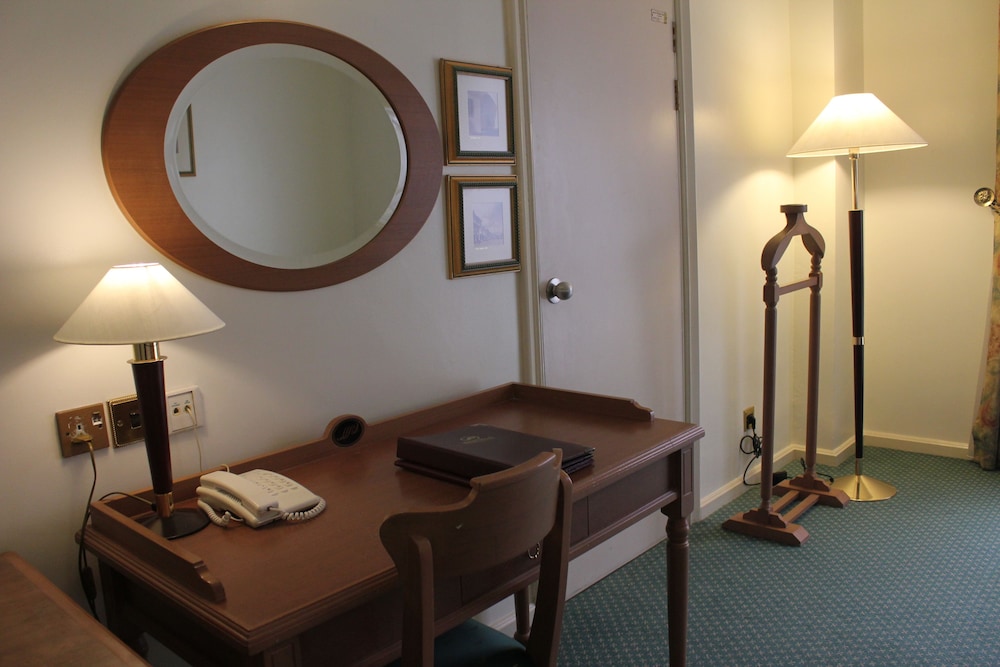 Merdeka Palace Hotel Suites 29/47