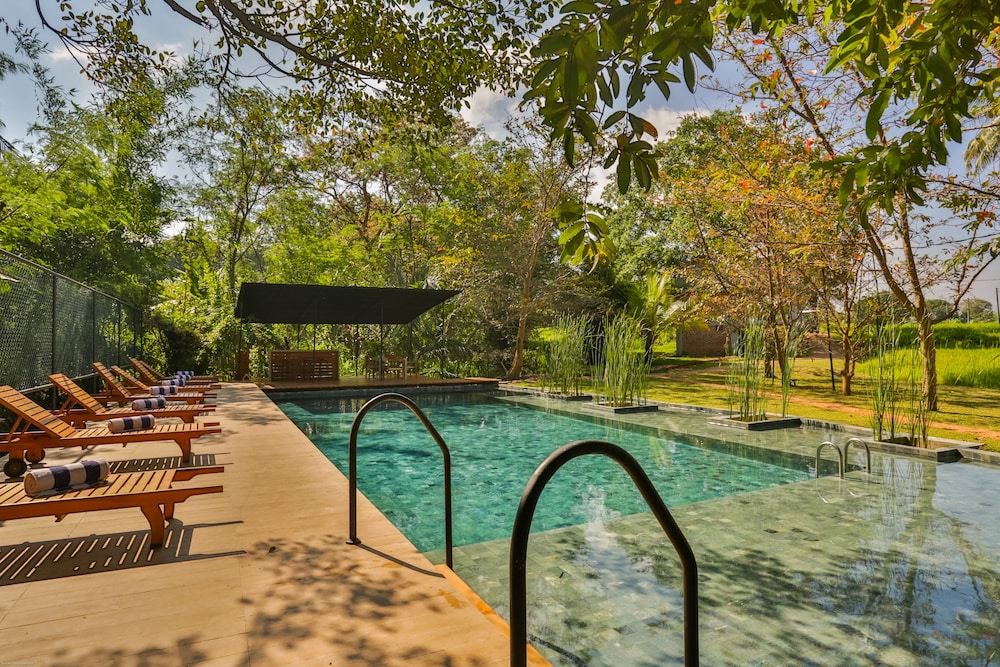Kalundewa Retreat 35/65