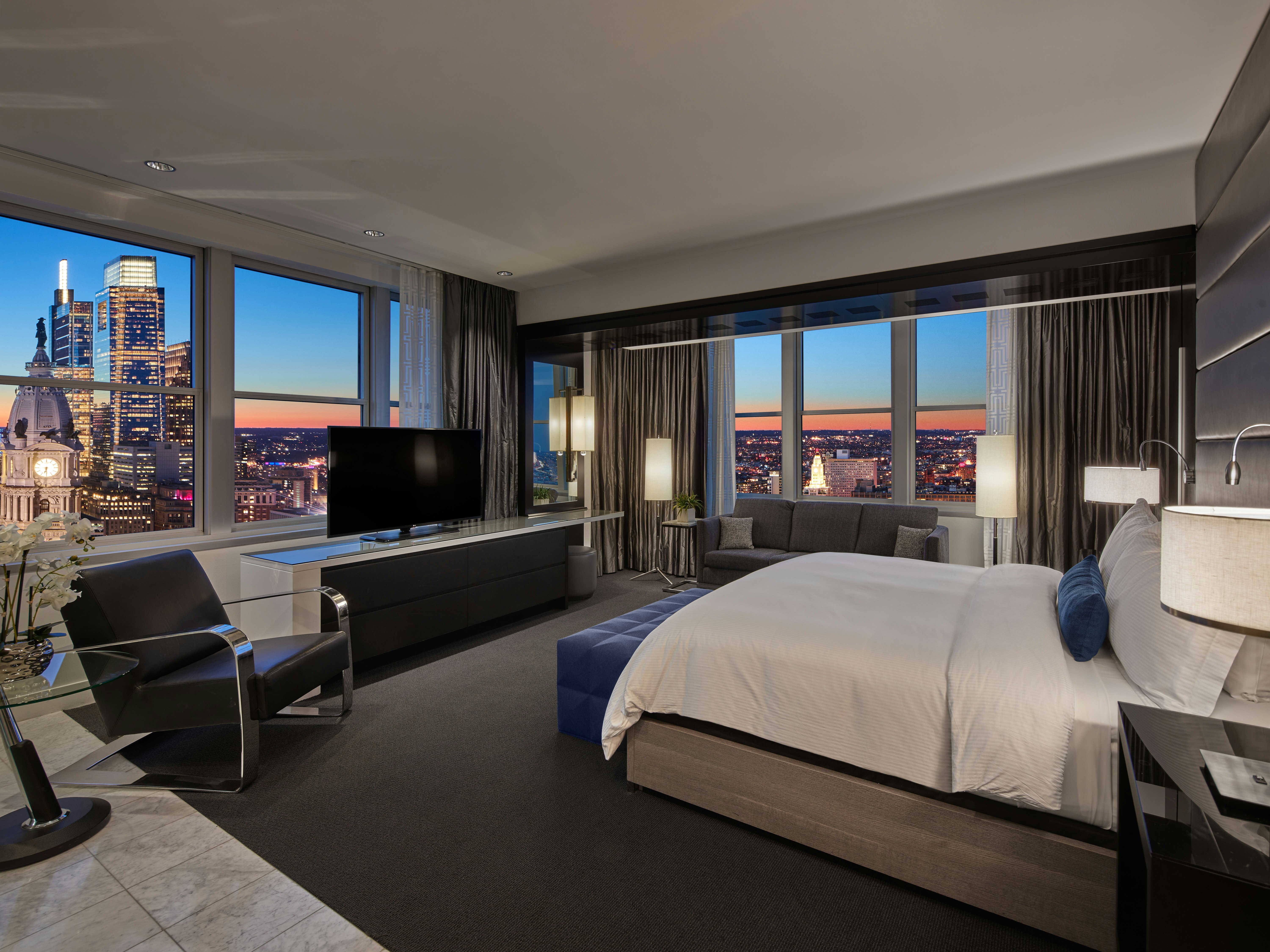 Loews Philadelphia 11/50