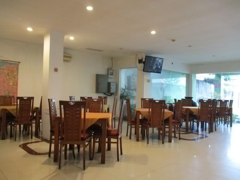 Hotel Caravan 40/49