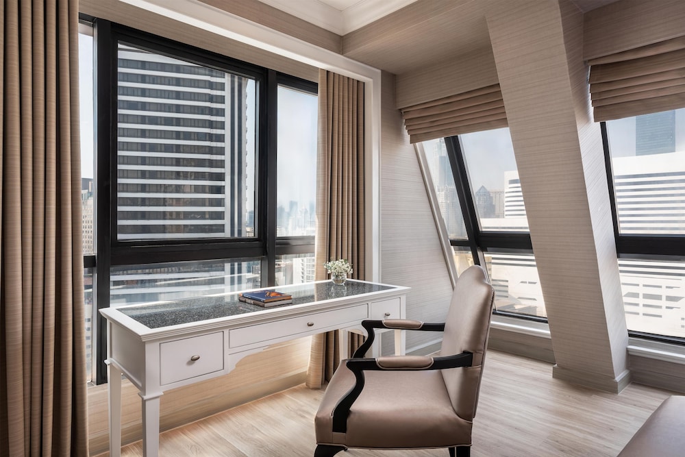 NH Bangkok Sukhumvit Boulevard 33/68