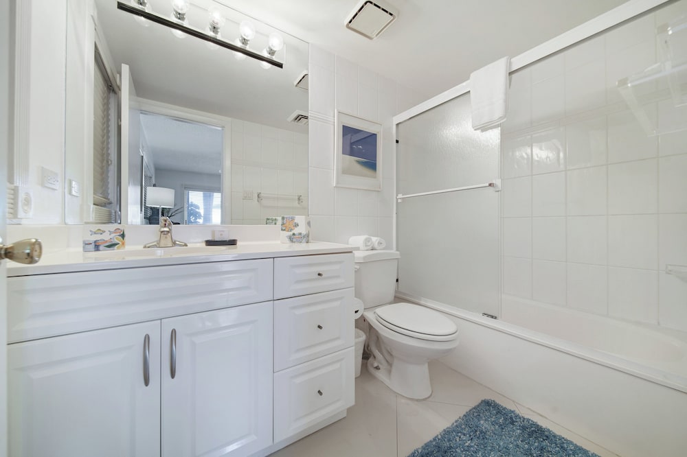 Aqua Bay Club Luxury Condos 50/50