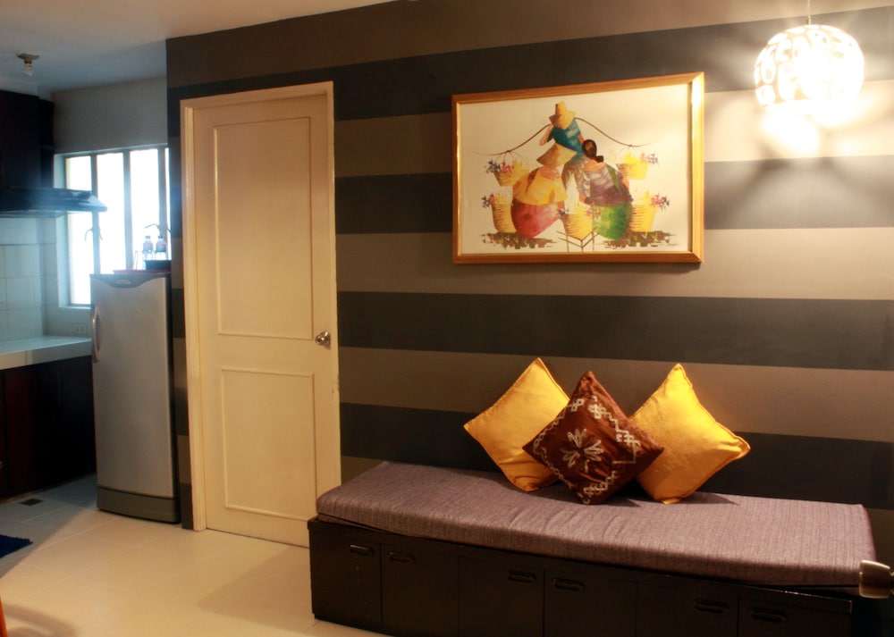 Frederick's Apartelle 18/52
