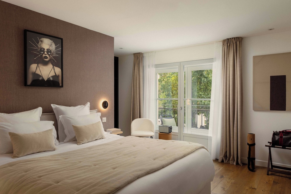 Hotel 21 Foch 11/50
