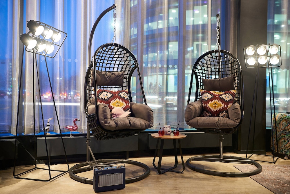 Moxy Southampton 41/55