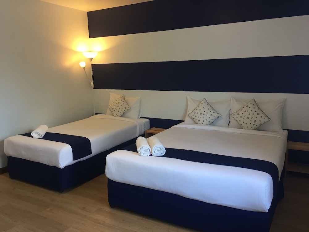 Nautical Home Bed & Breakfast Khaolak 27/68
