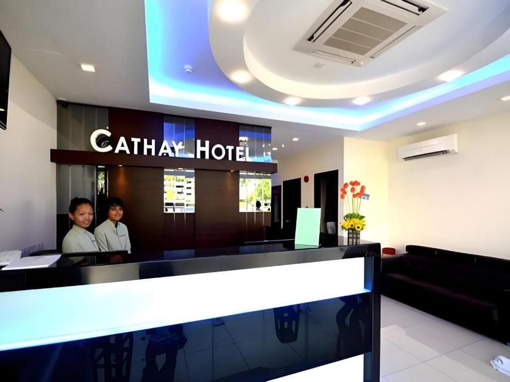 Cathay Hotel 10/50