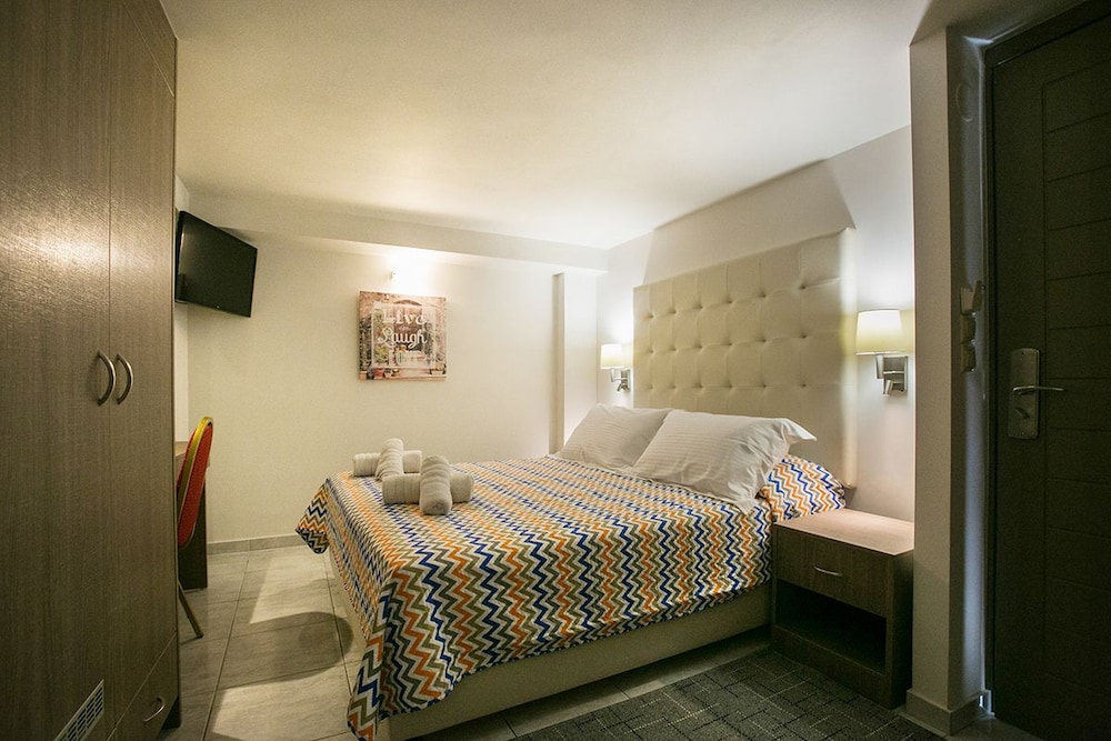 Life Hotel 14/61