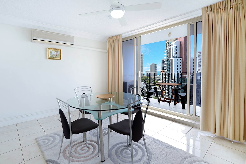 Condor Ocean View Apartments 49/74